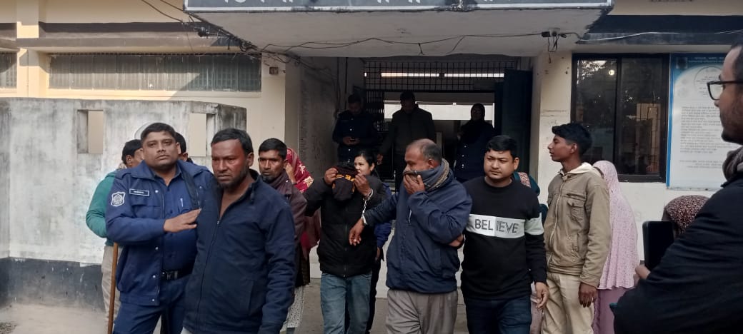 ডিমলায় রাজনৈতিক প্রভাব খাটিয়ে ধর্ষিতা কলেজ ছাত্রী ও তার পরিবারের ৪ সদস্যকে জেল হাজতে প্রেরণ
