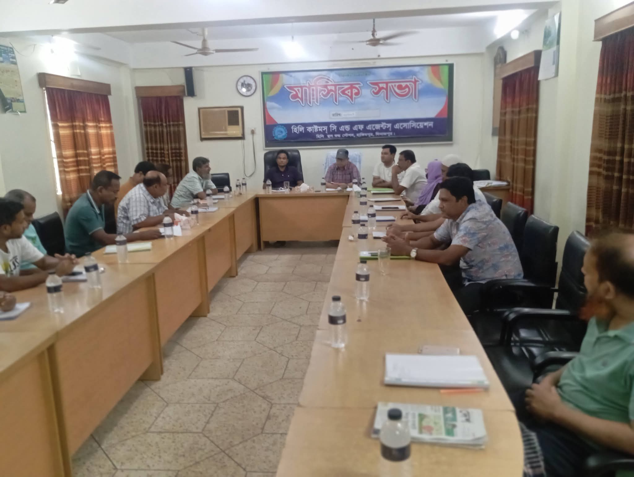 হিলি কাস্টমস সিঅ্যান্ডএফ এজেন্টস অ্যাসোসিয়েশনের মাসিক সভা অনুষ্ঠিত