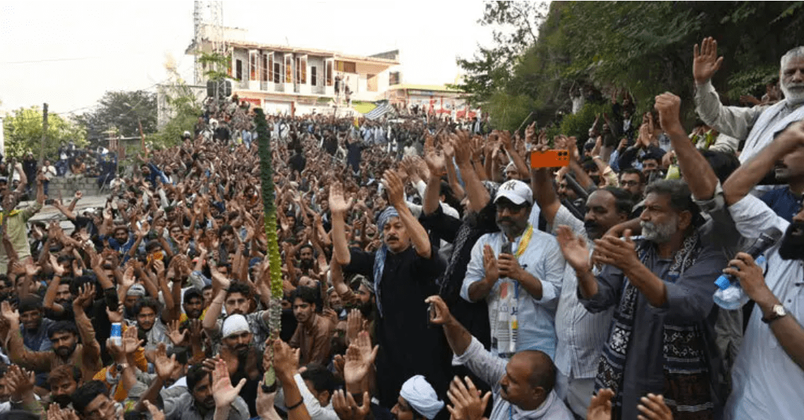 পাকিস্তানশাসিত কাশ্মীর ফের বিক্ষোভে উত্তাল কেন