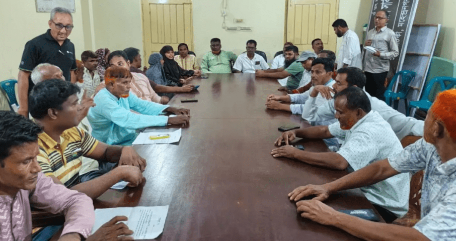 লালমনিরহাটে ৫৬ ইউপি সদস্যের গণপদত্যাগ