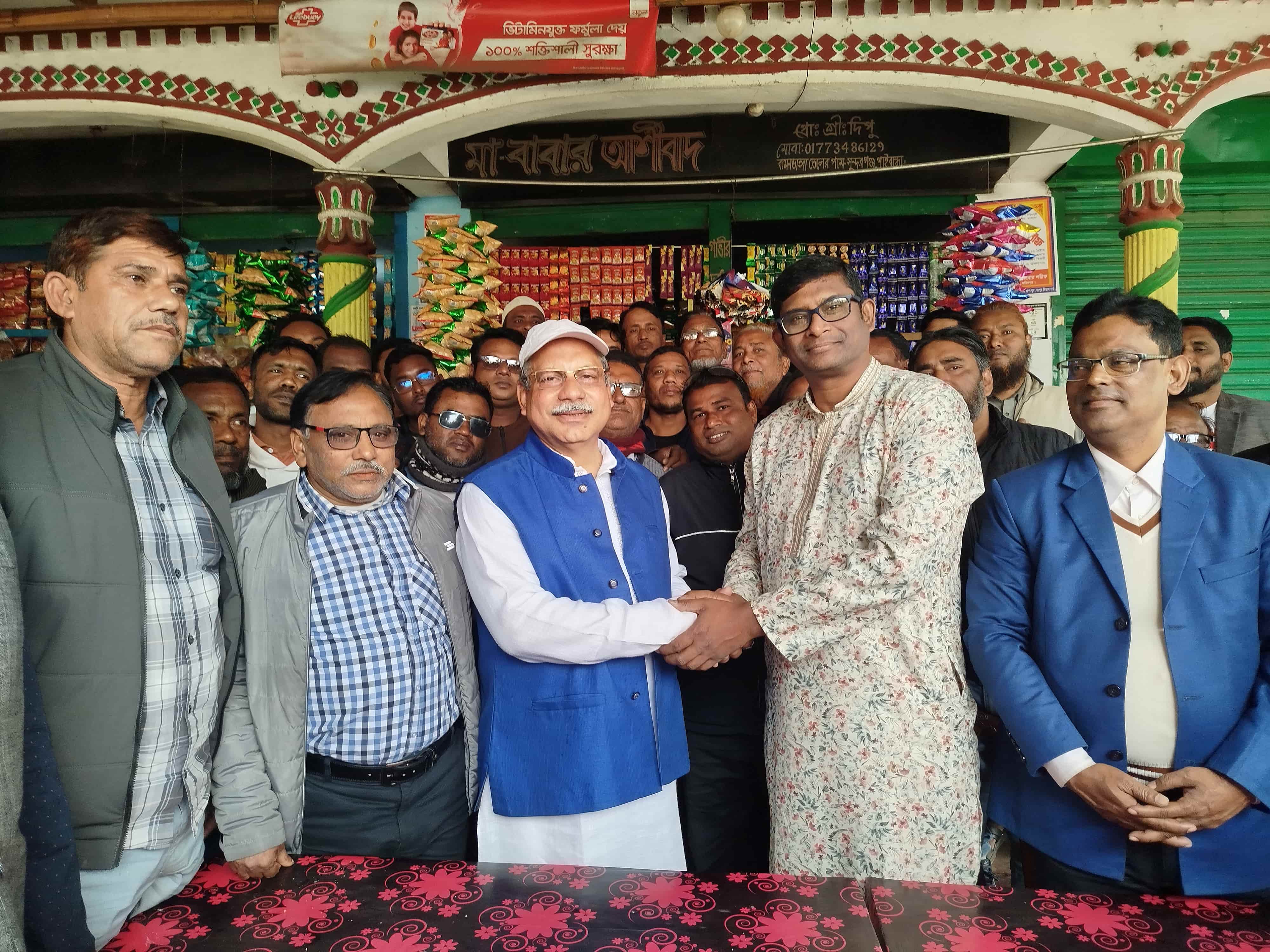 ২৯ গাইবান্ধা-১ (সুন্দরগঞ্জ) আসনে বিএনপি ও জাতীয় পার্টির প্রার্থী ভ্রাতৃত্বের এক অনন্য দৃষ্টান্ত স্থাপন করলেন নির্বাচনী প্রচারণায়