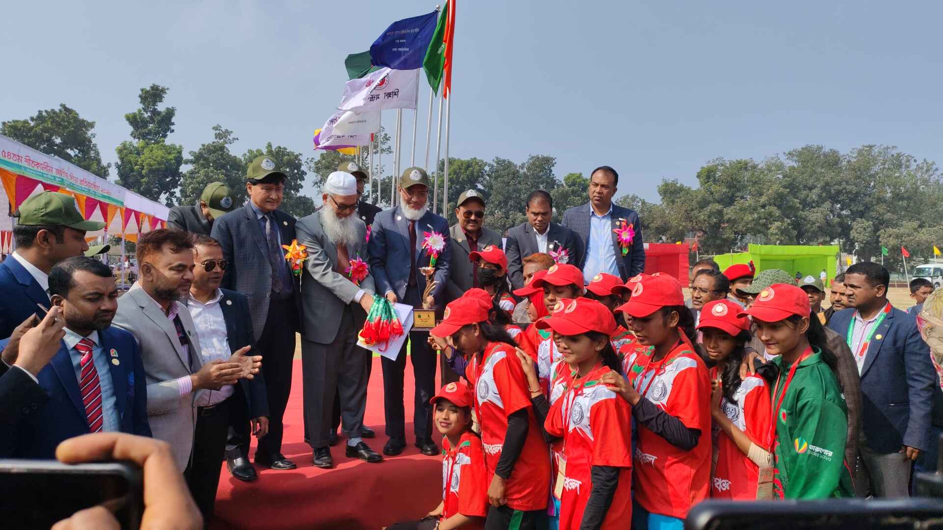 দিনাজপুরে ৫৪তম শীতকালীন জাতীয় ক্রীড়া প্রতিযোগিতার সমাপনী ও পুরস্কার বিতরণী অনুষ্ঠিত