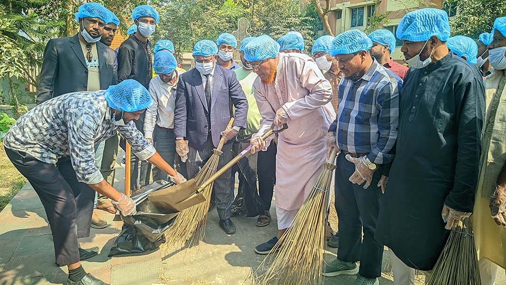 ‘ক্লিন রংপুর সিটি’ কার্যক্রমের উদ্বোধন করলেন এমপি বেলাল
