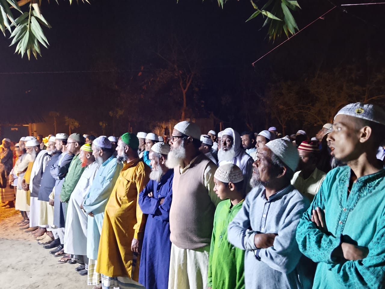 তারাগঞ্জ প্রেস ক্লাবের সাবেক সভাপতি আলহাজ্ব আবুল কালাম আজাদের দাফন সম্পন্ন