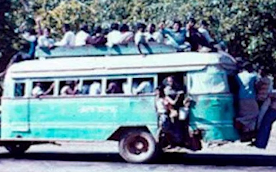 রাজপথের কিংবদন্তি ‘মুড়ির টিন’