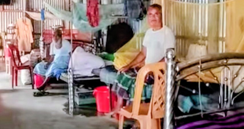 বৃদ্ধাশ্রম নয়, পরিবারই হোক বাবা-মায়ের নিরাপদ আবাসস্থল