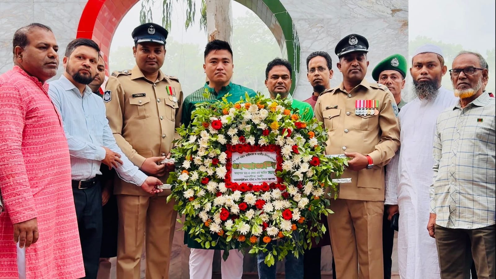 হাকিমপুরে যথাযথ মর্যাদায় স্বাধীনতা ও জাতীয় দিবস পালিত