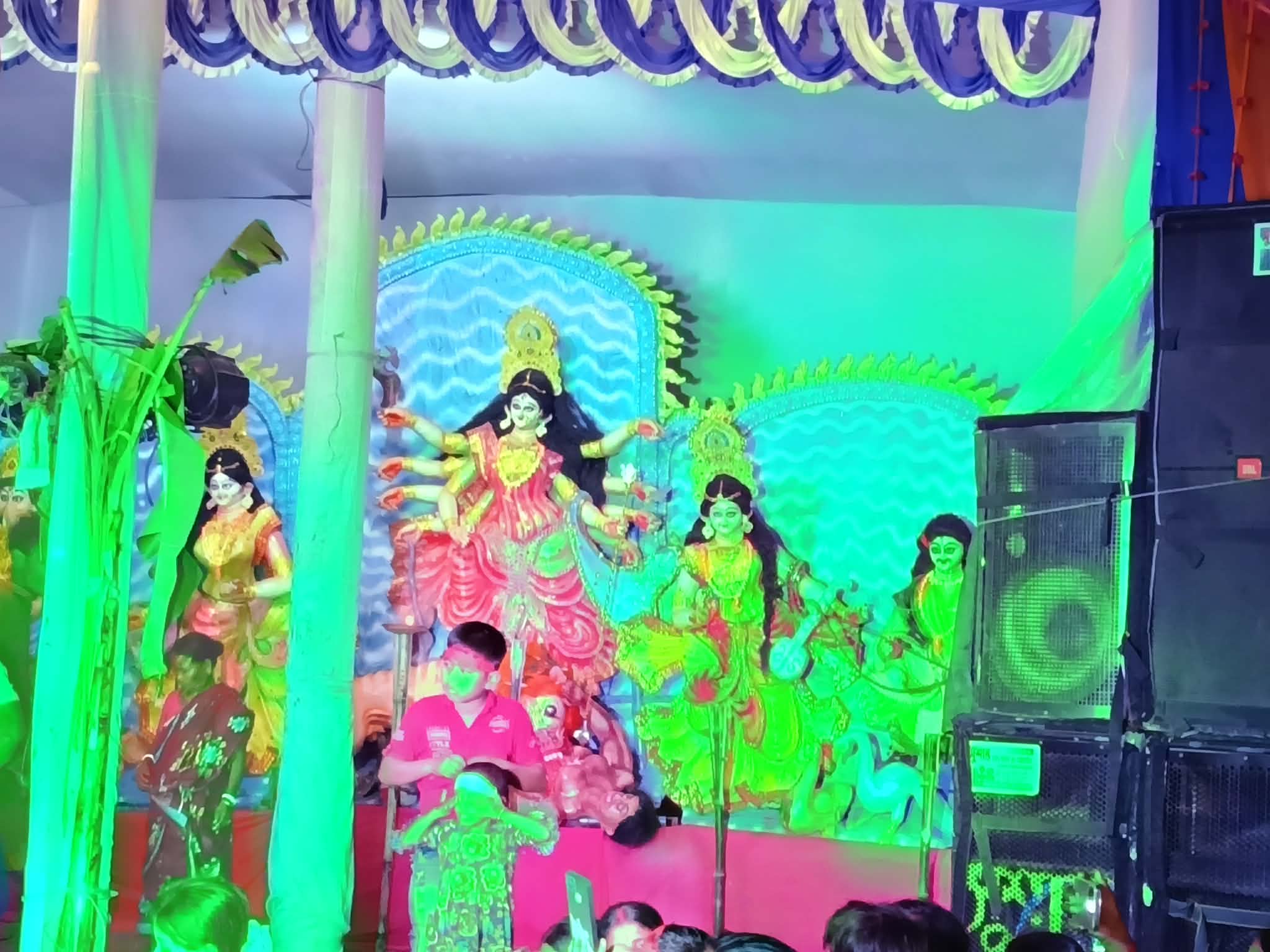 তারাগঞ্জে শান্তিপূর্ণভাবে বাসন্তী পূজা উদ্‌যাপন