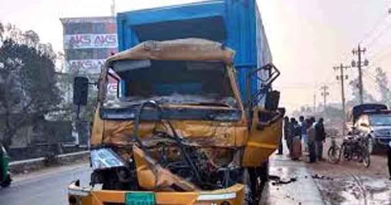 ঘোড়াঘাটে ট্রাক দুর্ঘটনায় নিহত ১, আহত ১