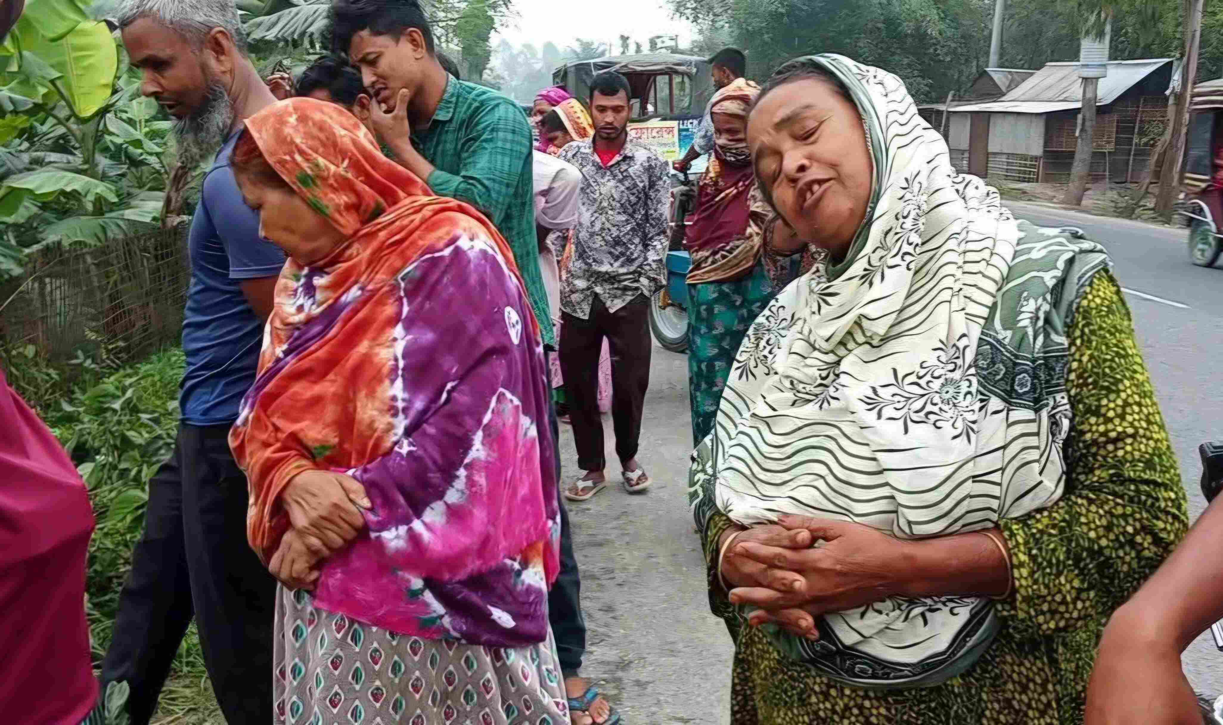 নীলফামারীতে ড্রাম ট্রাকের চাপায় দুই সহোদরের মৃত্যু