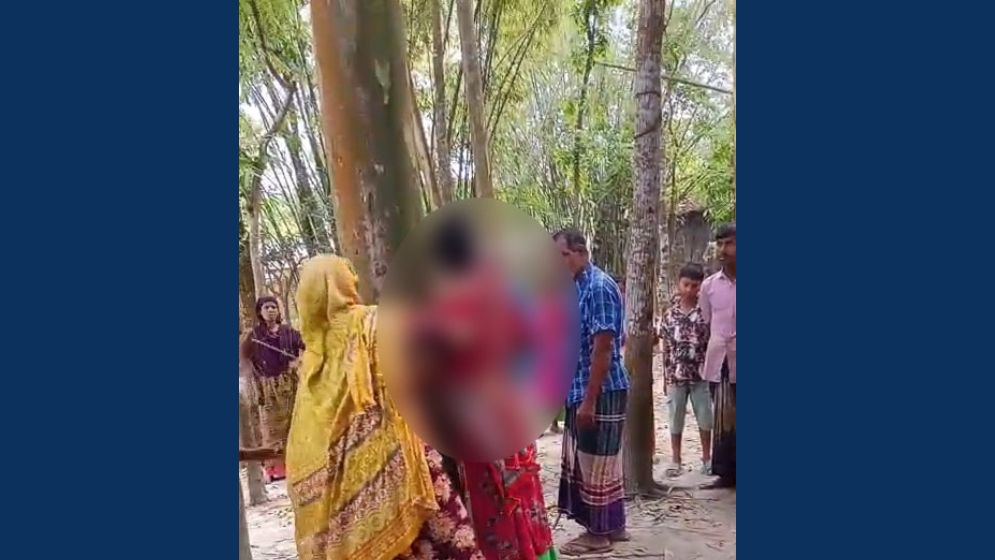 করলা চুরির অভিযোগে স্ত্রীকে গাছে বেঁধে নির্যাতন, ভিডিও ভাইরাল