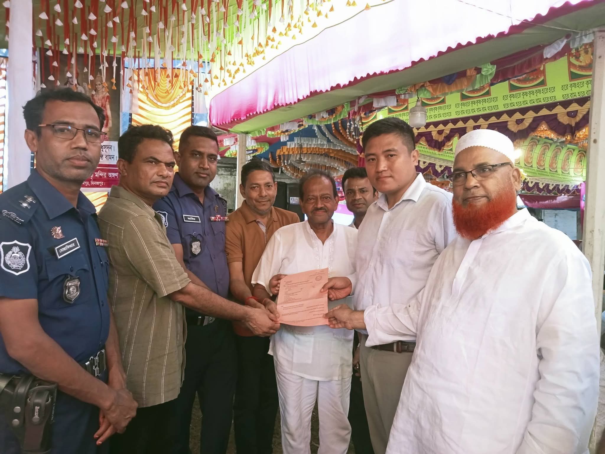 হাকিমপুরে মন্দির উন্নয়নে প্রধানমন্ত্রীর অনুদানের প্রকল্প হস্তান্তর