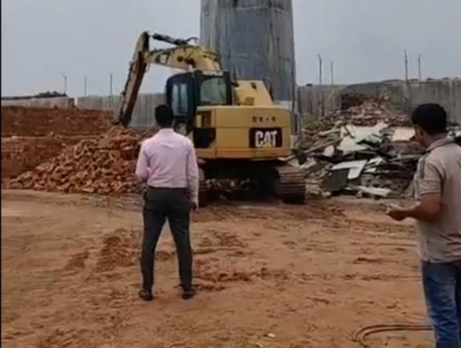 তারাগঞ্জে পরিবেশ অধিদপ্তরের অভিযানে গুঁড়িয়ে দেওয়া হলো অবৈধ ইটভাটা