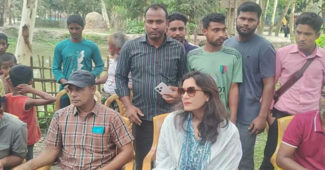 ঠাকুরগাঁওয়ের তাঁত শিল্পকে পুনরুজ্জীবিত করা হবে: ফখরুল কন্যা ডক্টর শামারুহ মির্জা