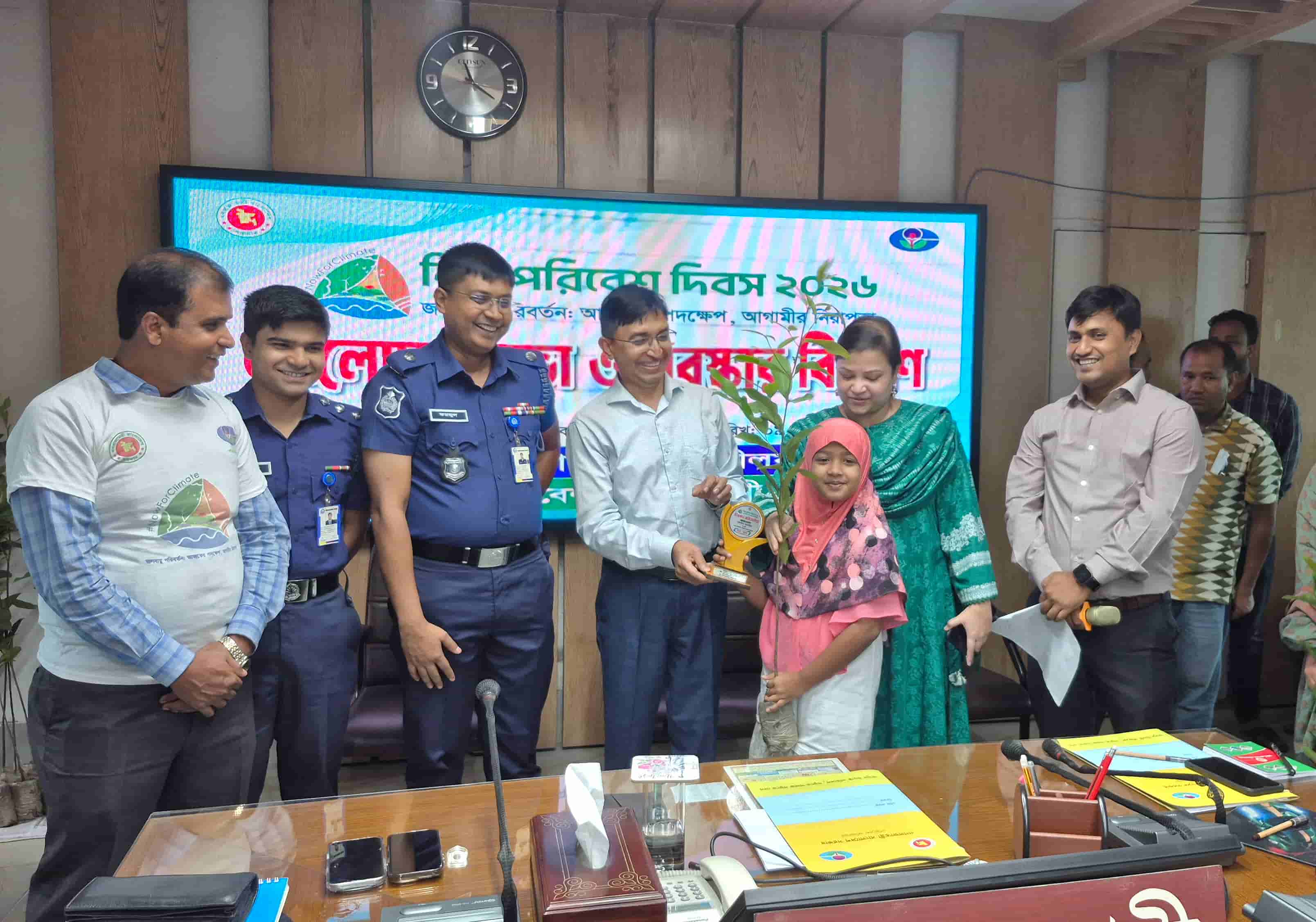নীলফামারীতে বিশ্ব পরিবেশ দিবস উপলক্ষে আলোচনা সভা ও পুরস্কার বিতরণ