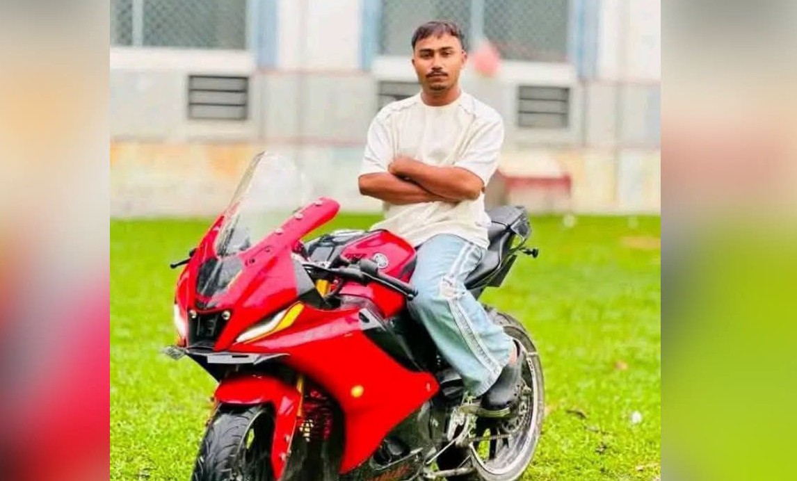 চলন্ত বাইকে ভিডিওর নেশা : ক্যামেরার ফ্রেমে বন্দি হয়েই ঝরে গেল শাওনের তাজা প্রাণ!