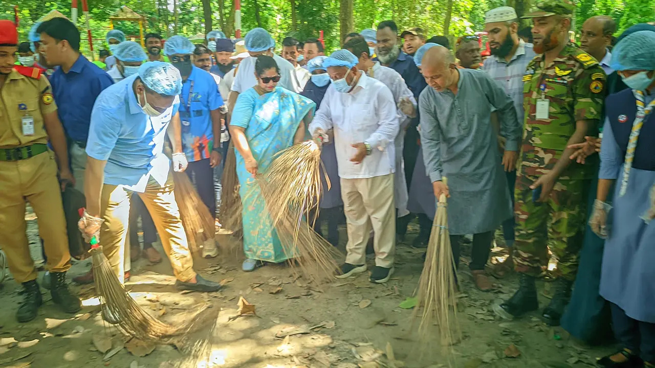 ডেঙ্গু প্রতিরোধে মশার প্রজনন স্থান ধ্বংস করতে নগরবাসীর প্রতি আহ্বান
