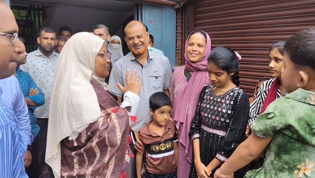 পঞ্চগড়ে প্রতিবন্ধী সেবা ও সাহায্য কেন্দ্র পরিদর্শনে জেলা প্রশাসক শুকরিয়া পারভীন