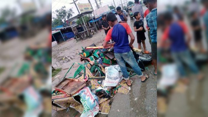 বাসের ধাক্কায় সিএনজি অটোরিকশার এক যাত্রী নিহত