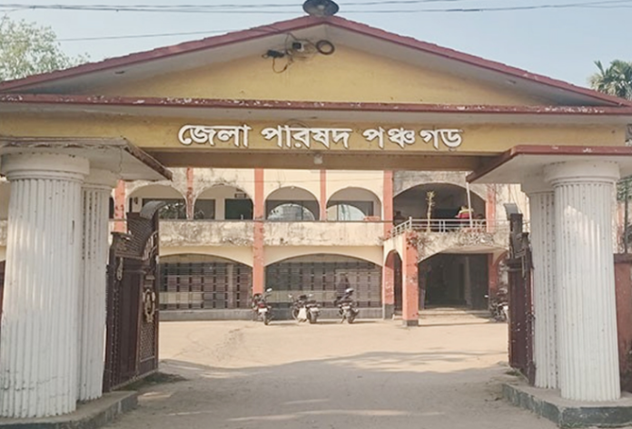 দোকানভাড়া ২২ হাজার, সরকার পায় ৮১০ টাকা