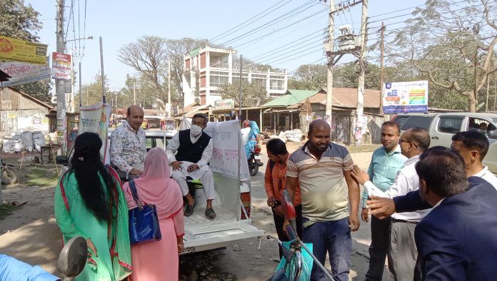 কুড়িগ্রাম জেলা প্রাণিসম্পদ বিভাগের তত্ত্বাবধানে রমজান উপলক্ষ্যে কম দামে দুধ ও ডিম বিক্রি